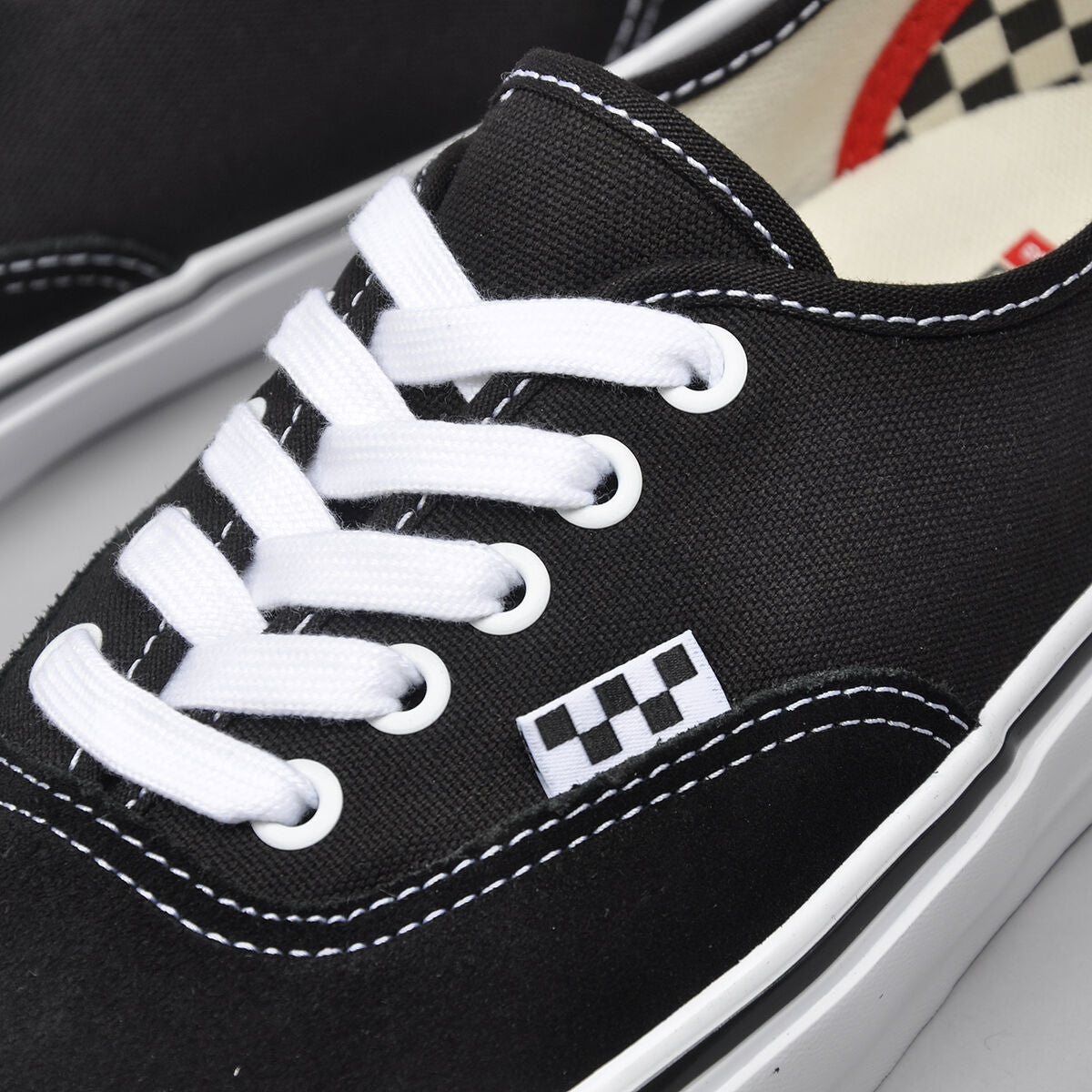 Authentic Skate Pro 'Black/White'