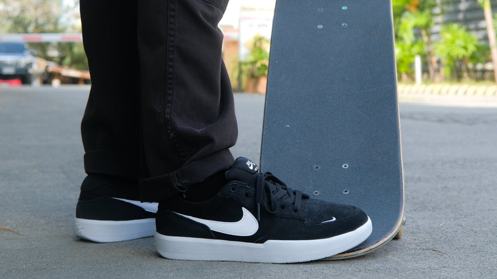 Nike fashion sb charge slr txt