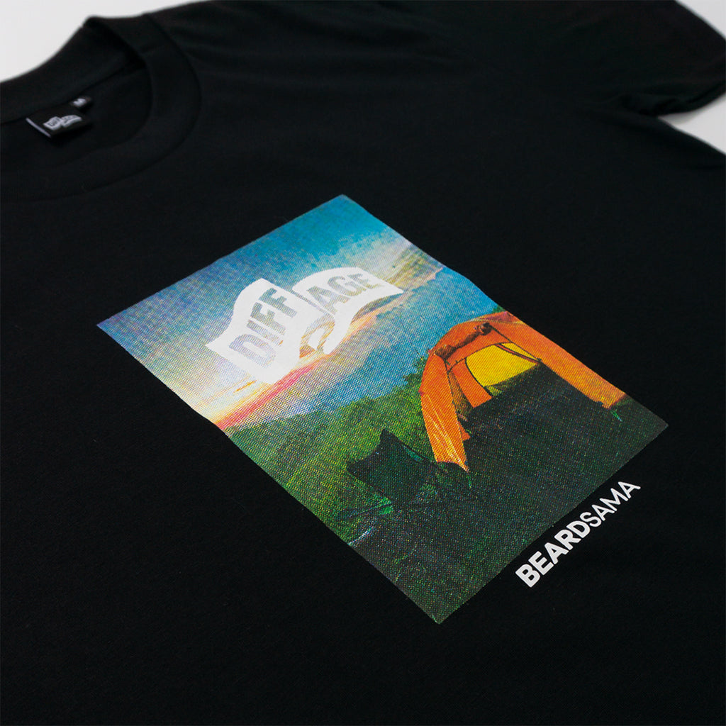 Load image into Gallery viewer, Camper T-shirt &amp;#39;Black&amp;#39;
